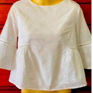 Urban Romantics Womens Size
Large Blouse White Floral Eyelet 3/4
Ruffle Sleeve